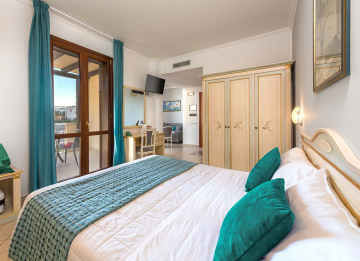 Quadruple Suite